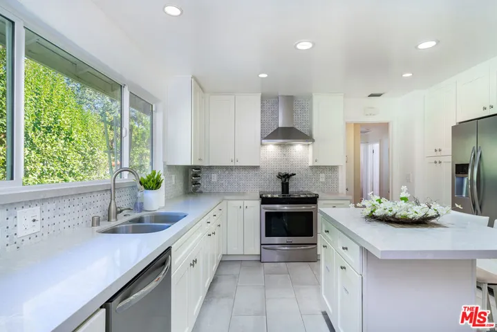 13843 Milbank Street, Sherman Oaks, California 91423