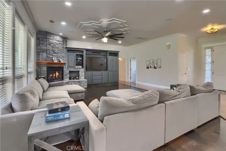 41345 Singing Hills Circle, Ahwahnee, California 93601