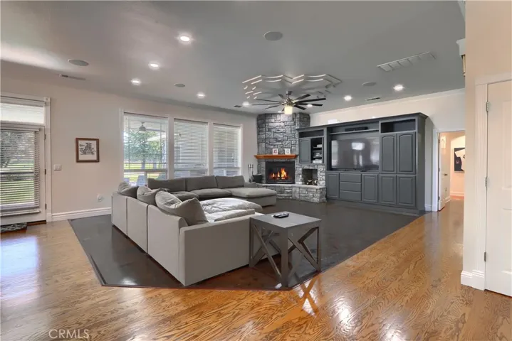 41345 Singing Hills Circle, Ahwahnee, California 93601