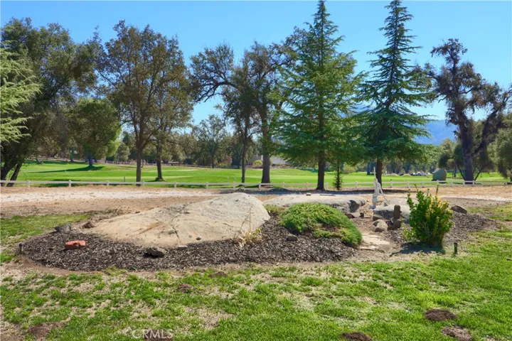 41345 Singing Hills Circle, Ahwahnee, California 93601