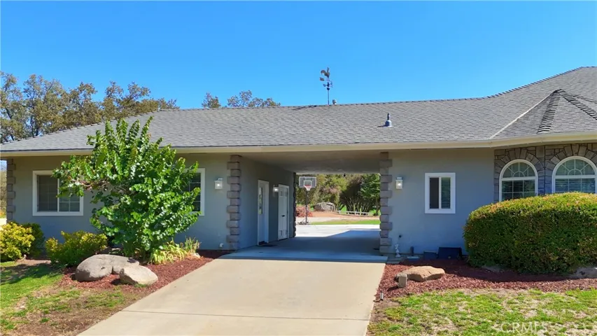 41345 Singing Hills Circle, Ahwahnee, California 93601