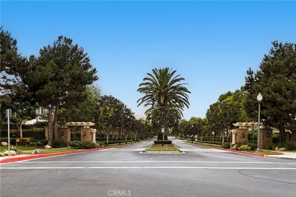 4711 Winthrop Drive, Huntington Beach, California 92649 home-pic-37