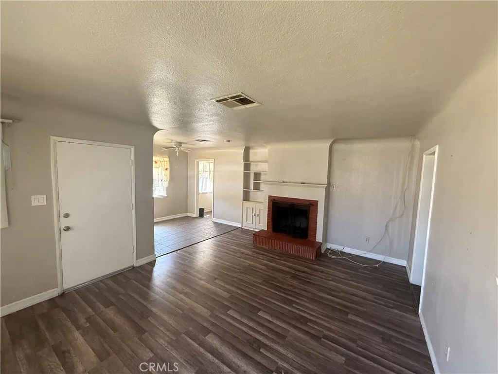 25219 17th, San Bernardino, California 92404 home-pic-5