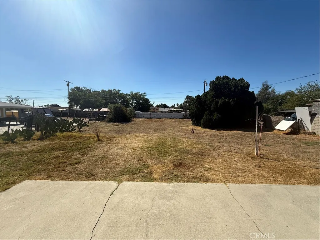25219 17th, San Bernardino, California 92404 home-pic-2