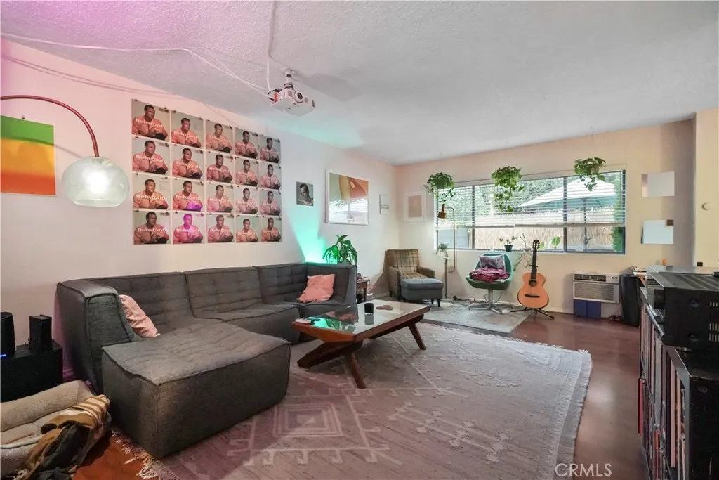 925 El Paso Drive, Highland Park, California 90042 home-pic-31