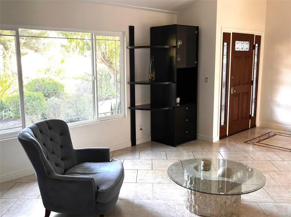 719 Cobb Avenue, Placentia, California 92870 home-pic-4