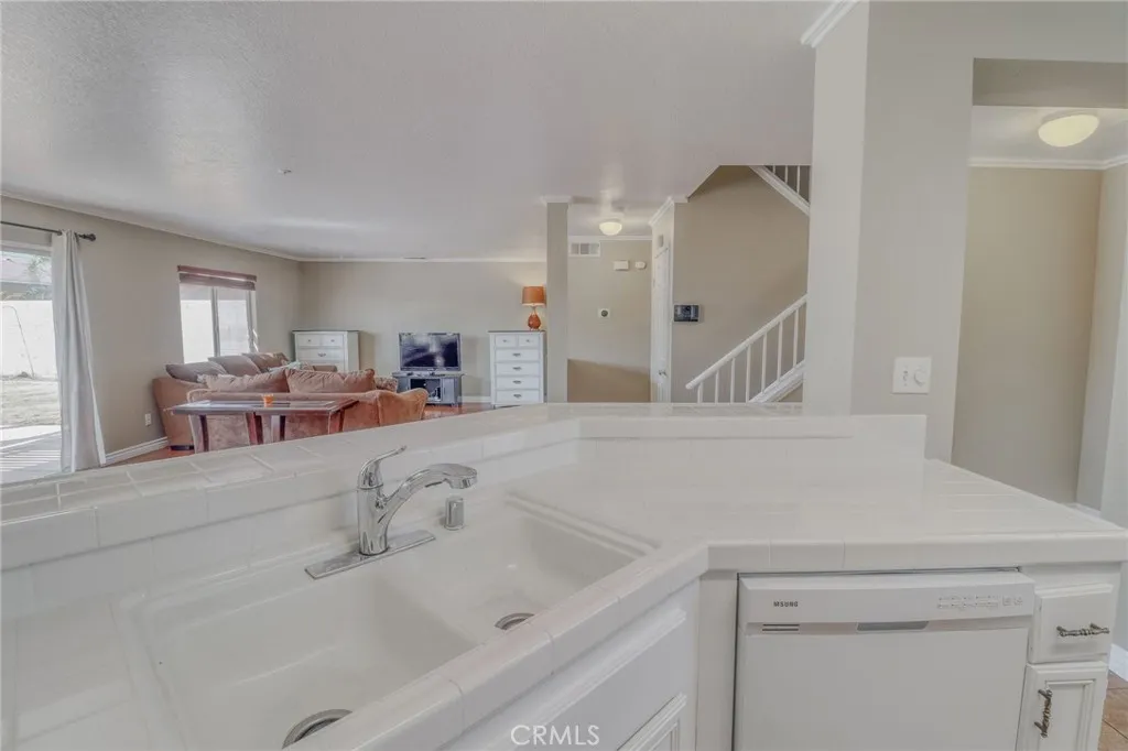 6756 Earhart Avenue, Fontana, California 92336 home-pic-11