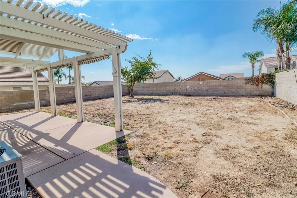 6756 Earhart Avenue, Fontana, California 92336 home-pic-36