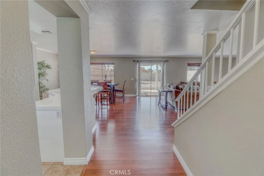 6756 Earhart Avenue, Fontana, California 92336 home-pic-5
