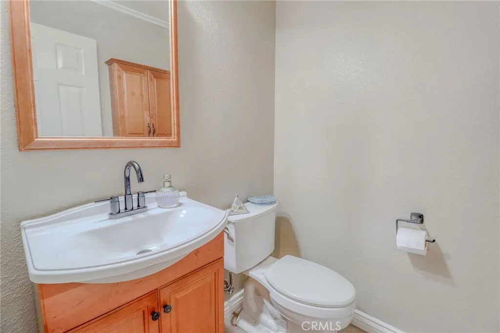 6756 Earhart Avenue, Fontana, California 92336 home-pic-22