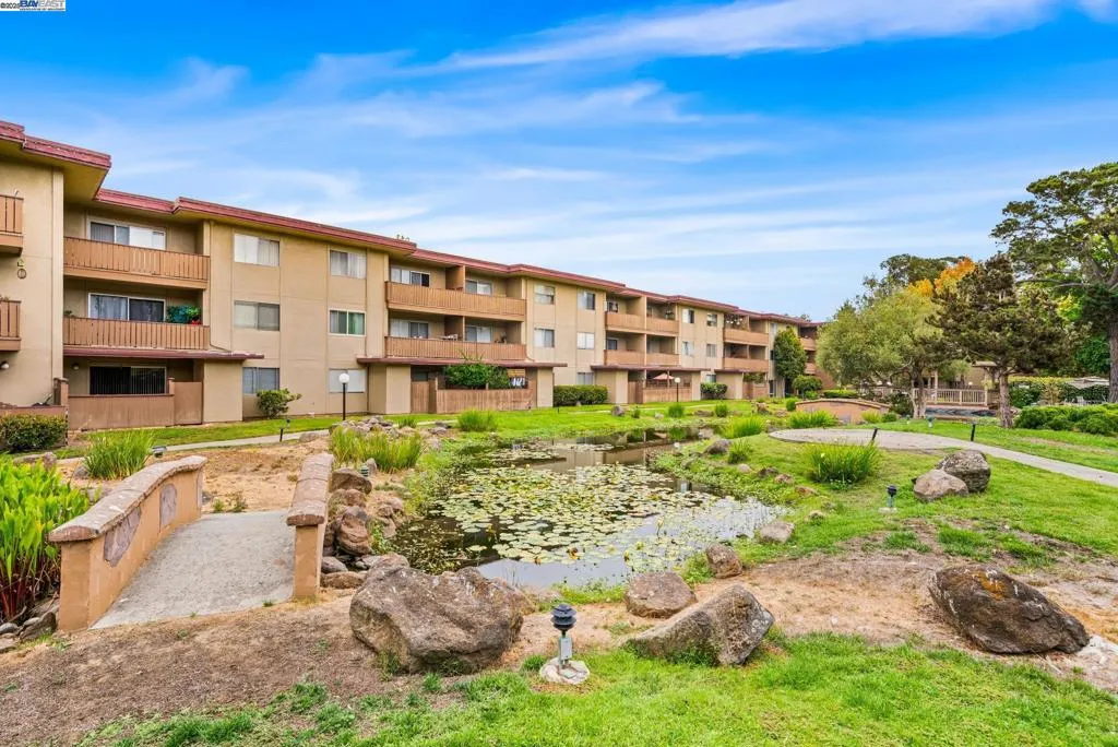 1327 Webster St B101, Alameda, California 94501 home-pic-21