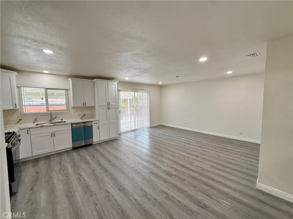 665 N Pepper, Rialto, California 92376 home-pic-7