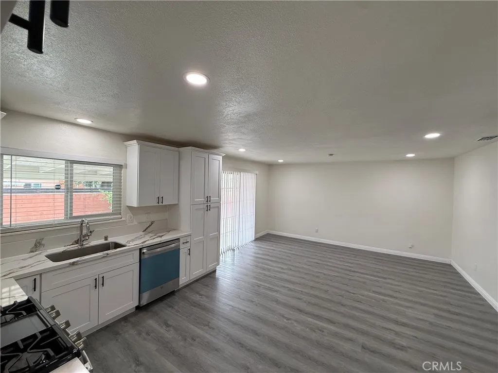665 N Pepper, Rialto, California 92376 home-pic-3