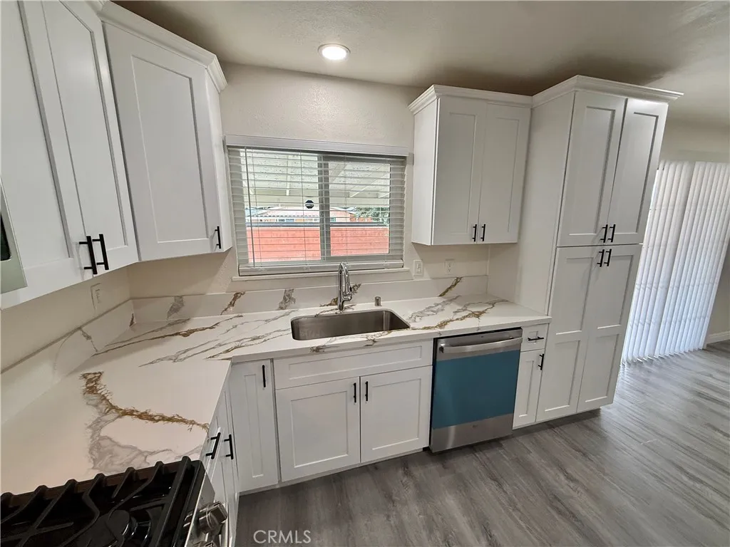 665 N Pepper, Rialto, California 92376 home-pic-4