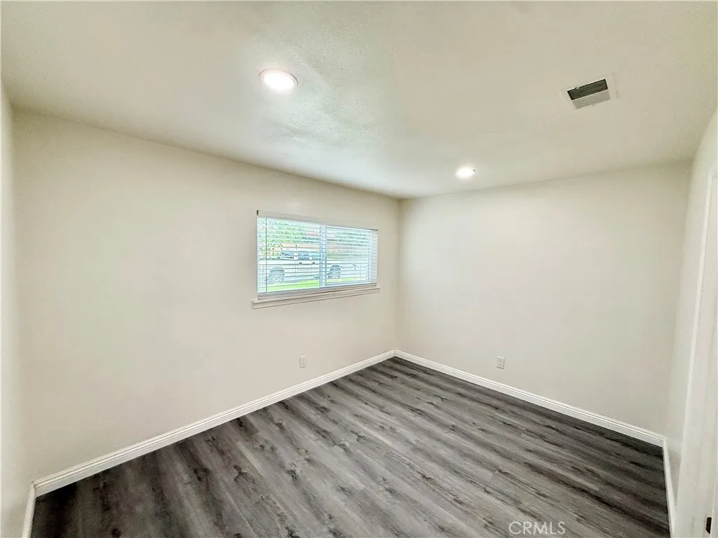 665 N Pepper, Rialto, California 92376 home-pic-11