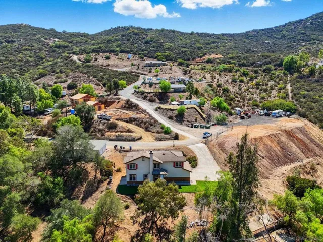 860 Renfro Way, El Cajon, California 92019