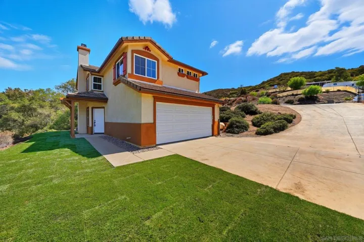 860 Renfro Way, El Cajon, California 92019