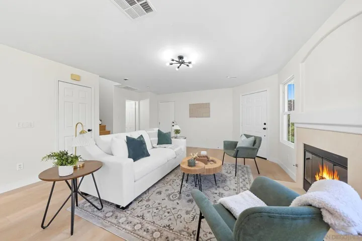 860 Renfro Way, El Cajon, California 92019
