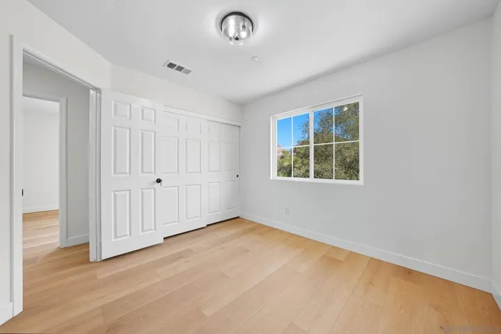 860 Renfro Way, El Cajon, California 92019