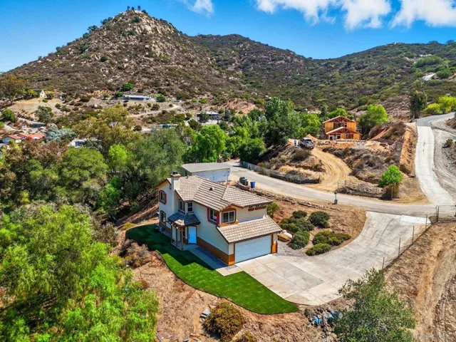 860 Renfro Way, El Cajon, California 92019