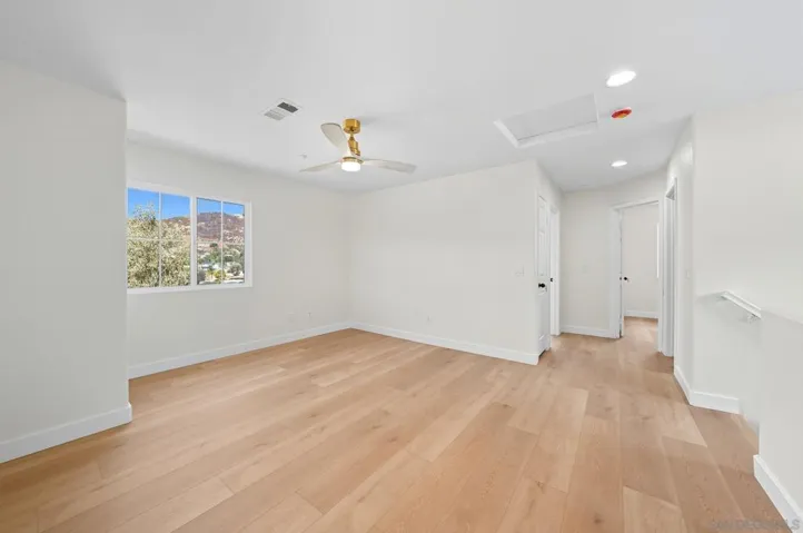 860 Renfro Way, El Cajon, California 92019