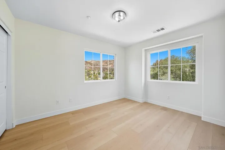 860 Renfro Way, El Cajon, California 92019