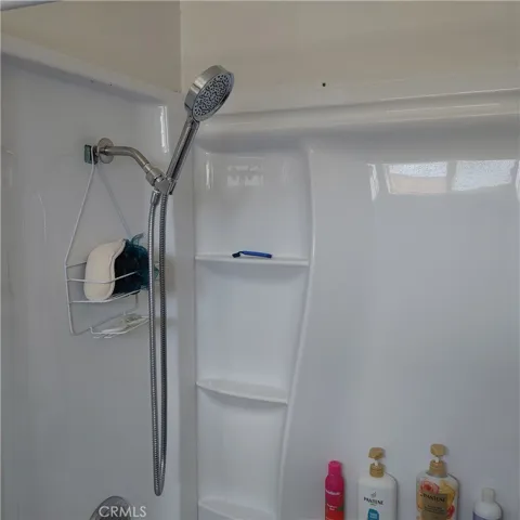 4017-1/2 newer shower enclosure