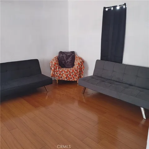 4017 living room