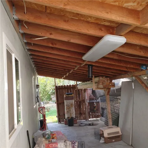 4015 fenced side carport