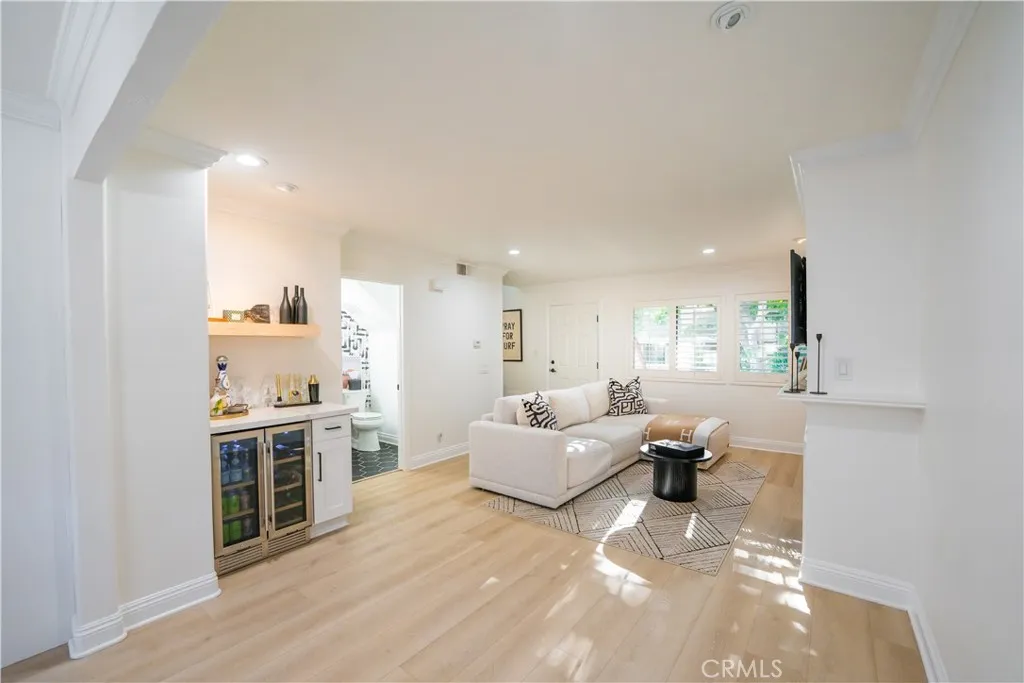 5 Sand Dollar Court 16, Newport Beach, California 92663 home-pic-1