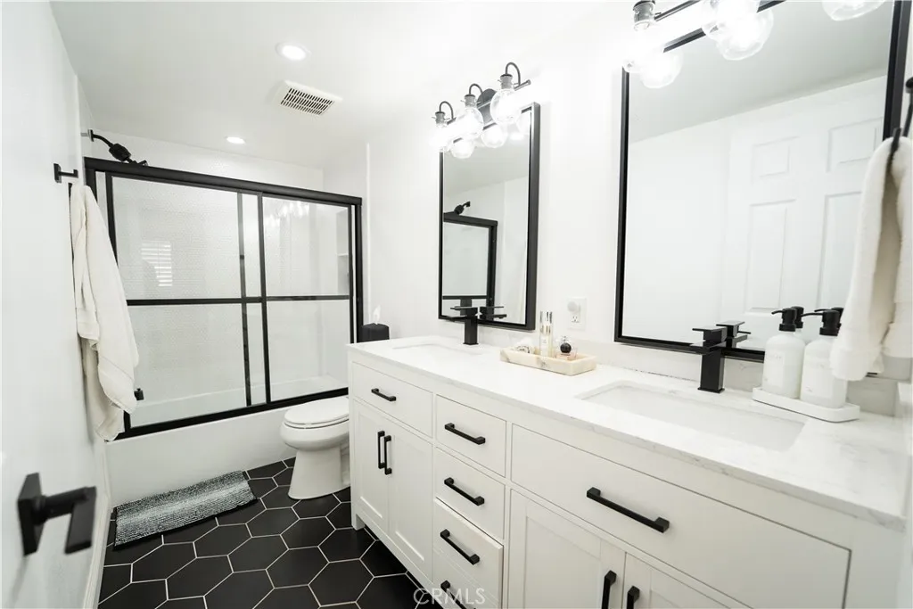 5 Sand Dollar Court 16, Newport Beach, California 92663 home-pic-13