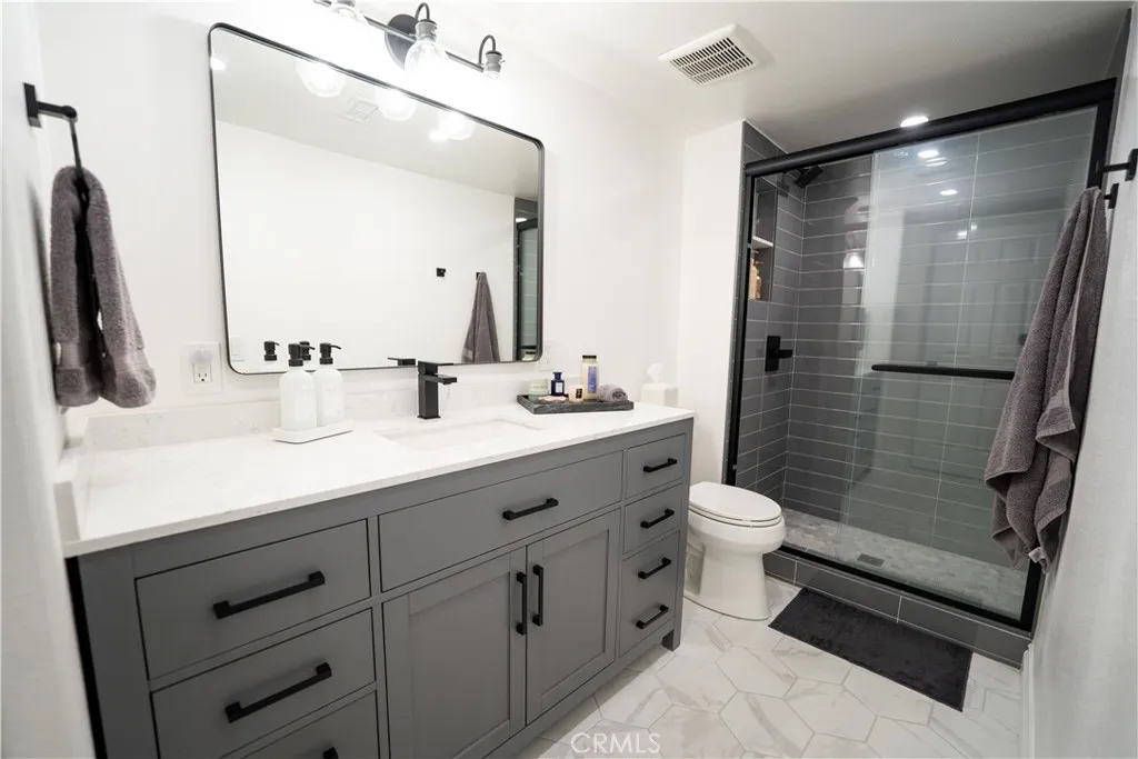 5 Sand Dollar Court 16, Newport Beach, California 92663 home-pic-16