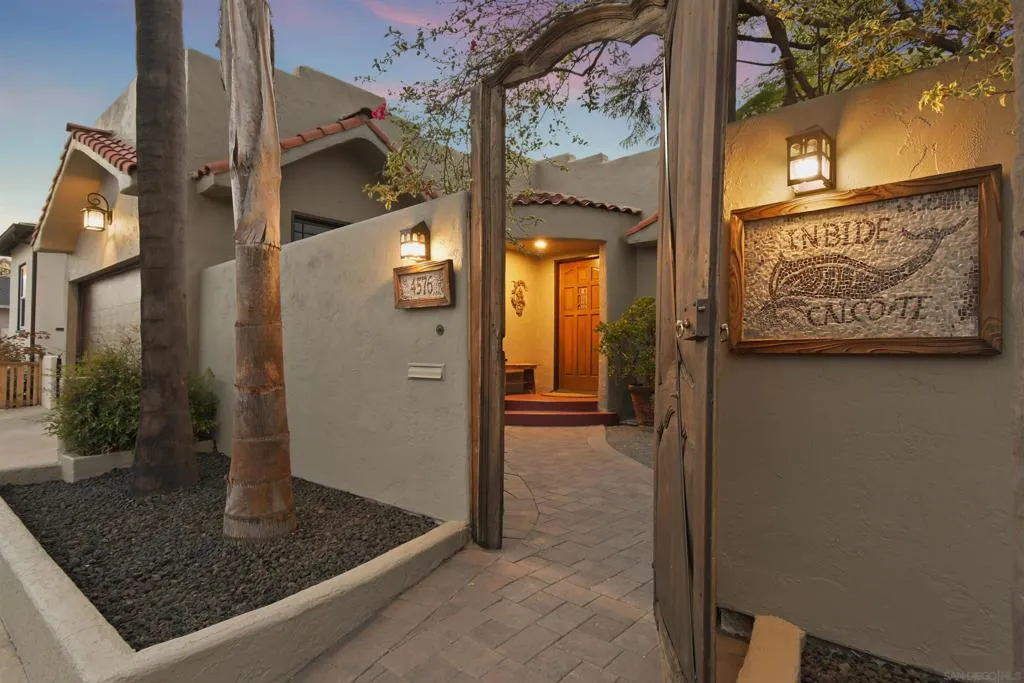 4576 44th Street, San Diego, California 92115 home-pic-0