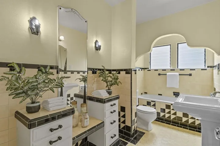 4576 44th Street, San Diego, California 92115