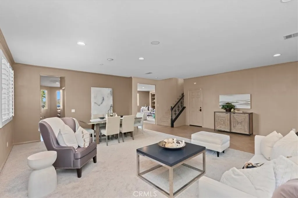 693 John Drive, Corona, California 92879 home-pic-7