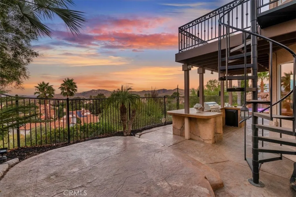 693 John Drive, Corona, California 92879 home-pic-41