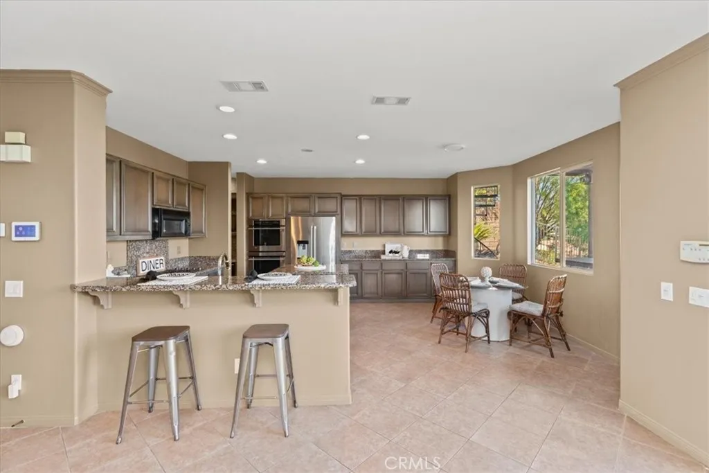 693 John Drive, Corona, California 92879 home-pic-13