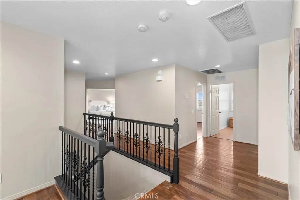 693 John Drive, Corona, California 92879 home-pic-30