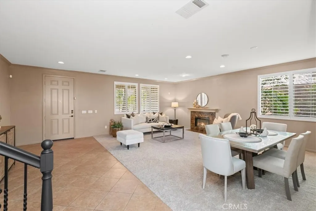 693 John Drive, Corona, California 92879 home-pic-6