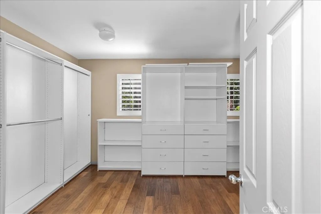693 John Drive, Corona, California 92879 home-pic-25