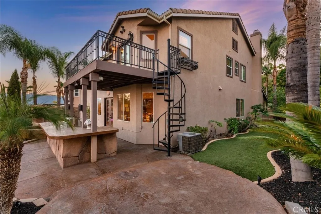 693 John Drive, Corona, California 92879 home-pic-44