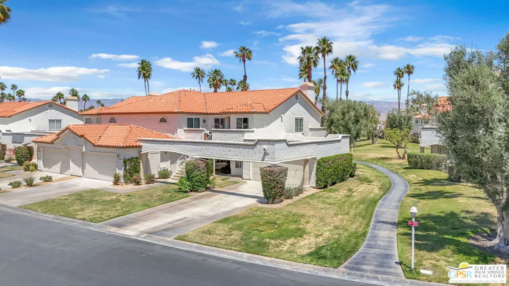 230 W Vista Royale Circle, Palm Desert, California 92211 home-pic-22
