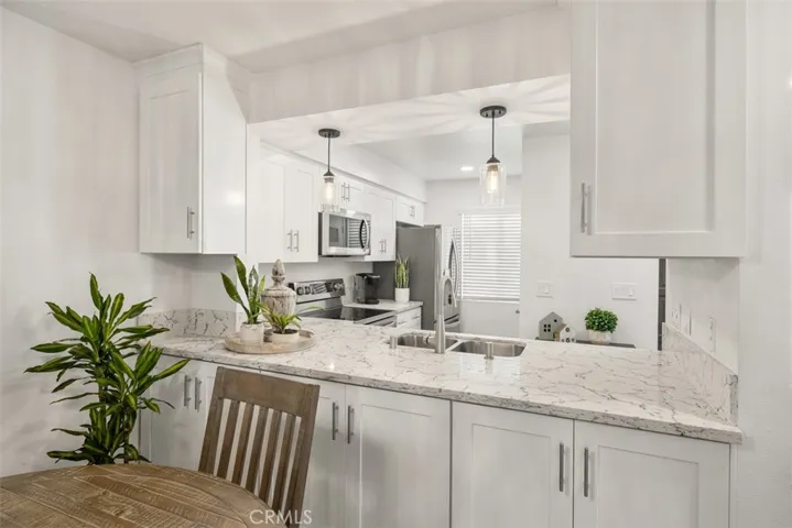 762 Tuolumne Avenue, Thousand Oaks, California 91360
