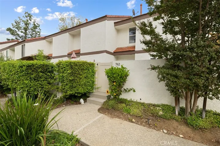 762 Tuolumne Avenue, Thousand Oaks, California 91360