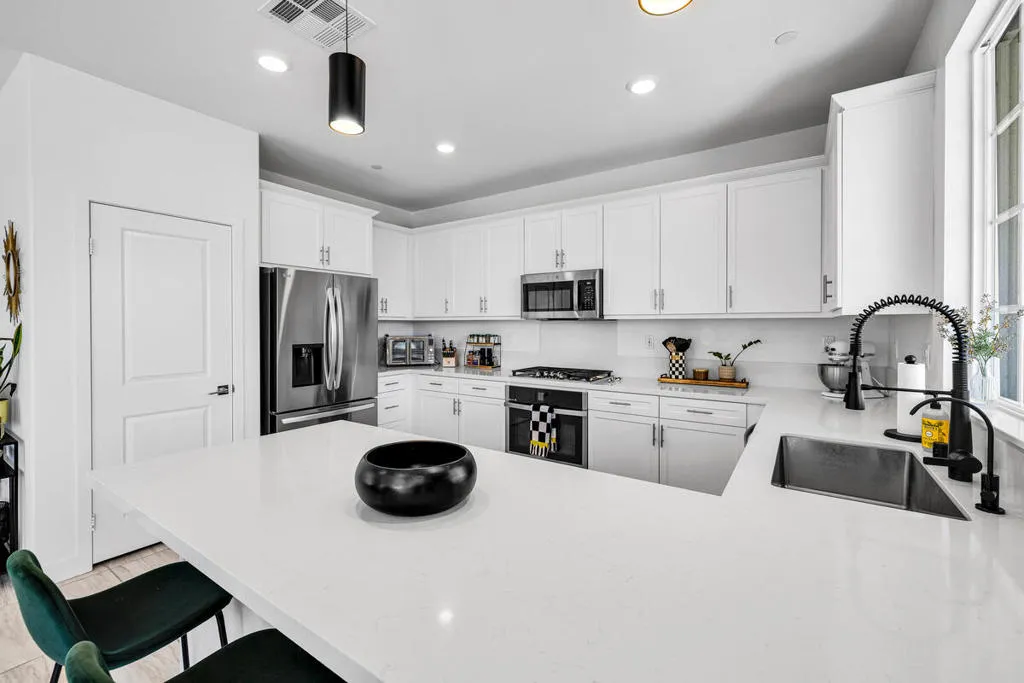 35536 Bains Avenue, Palm Desert, California 92211 home-pic-7