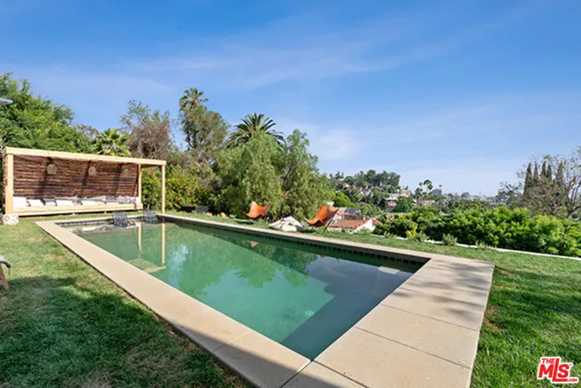 6402 Ivarene Avenue, Los Angeles, California 90068