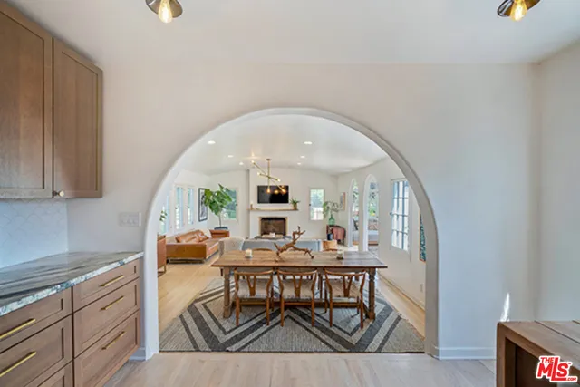 6402 Ivarene Avenue, Los Angeles, California 90068