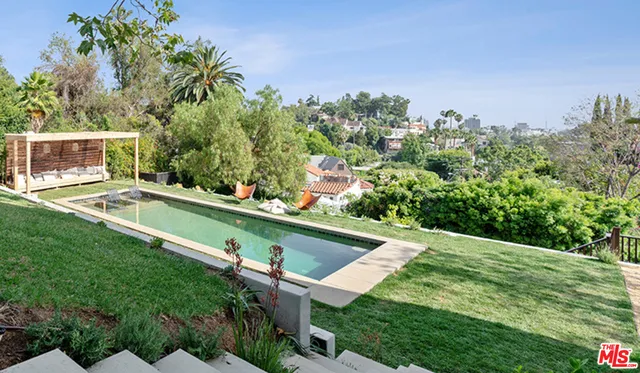 6402 Ivarene Avenue, Los Angeles, California 90068