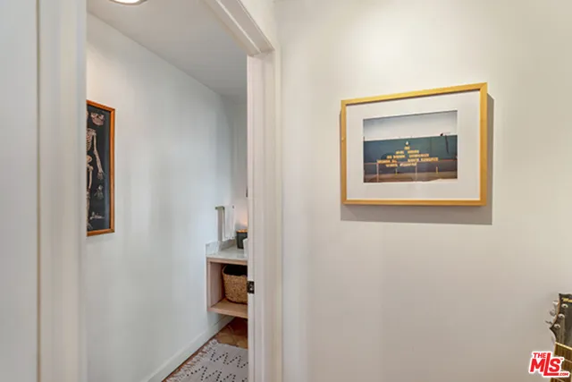 6402 Ivarene Avenue, Los Angeles, California 90068