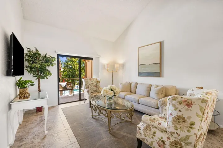 42-web-or-mls-8M4A4989